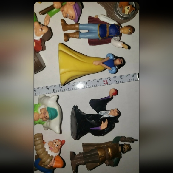 *:  10 Pcs Snow White and the Seven Dwarfs mini Figures toy lot  incomplete  set - Picture 2 of 4